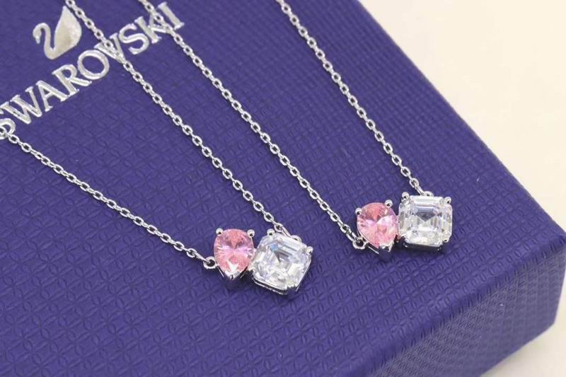 Swarovski Necklace 05yxh16